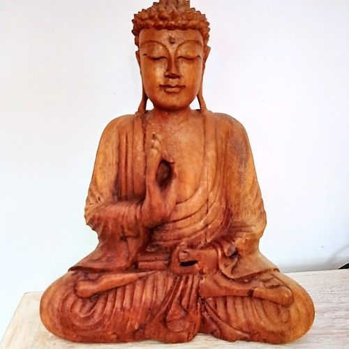 25 Sitting Buddha