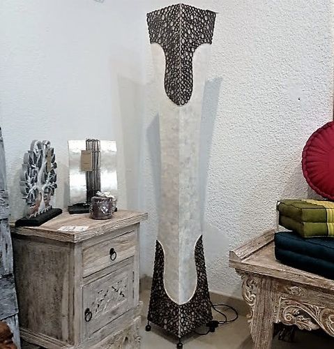 Nacre Stand Lamp